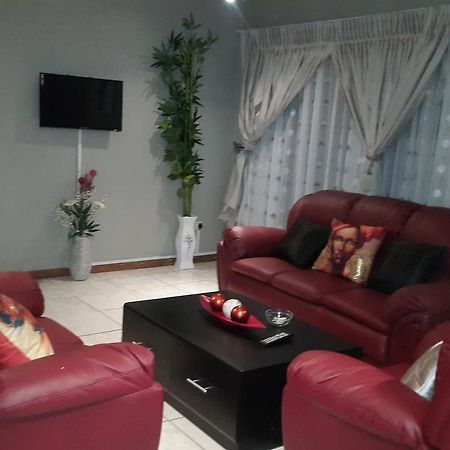 Tintech Bed & Breakfast Francistown Exterior foto