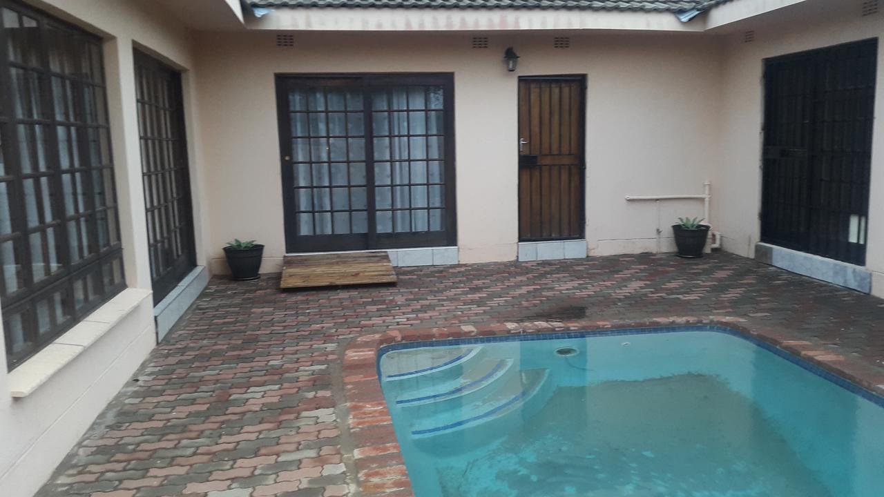 Tintech Bed & Breakfast Francistown Exterior foto
