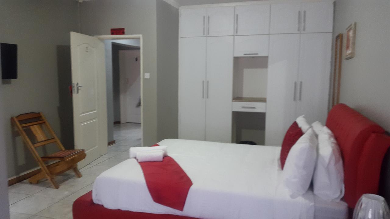 Tintech Bed & Breakfast Francistown Exterior foto