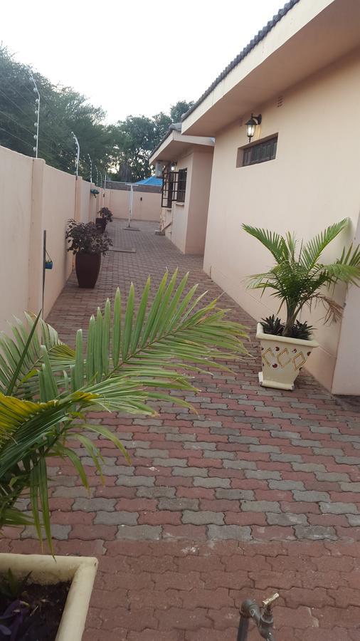 Tintech Bed & Breakfast Francistown Exterior foto