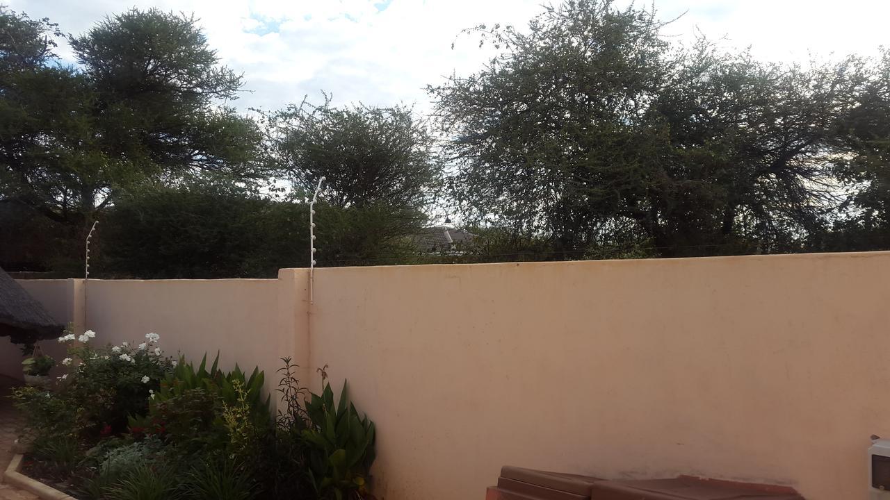 Tintech Bed & Breakfast Francistown Exterior foto